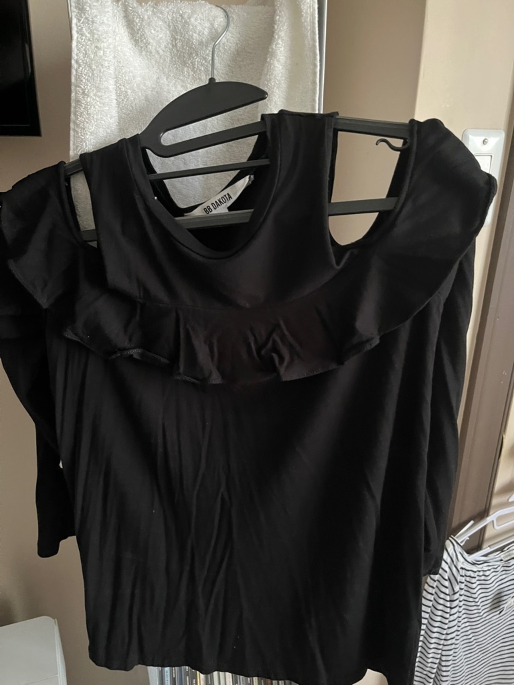 BB Dakota Black Ruffle Cold-Shoulder Blouse